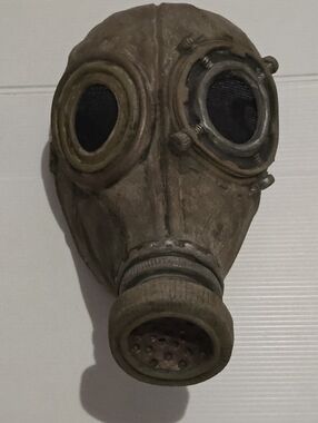 Wasted Gas Mask by Ghoulish Productions
